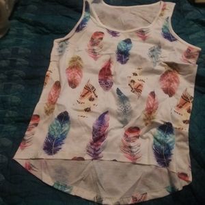 Tank top with colorful feathers